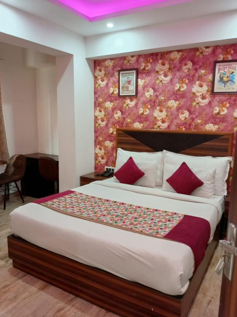 La Cage Dilli Near Delhi Airport By Gross Group